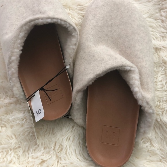 NEW GAP Cozy Clogs, Ivory Frost - Picture 8 of 11